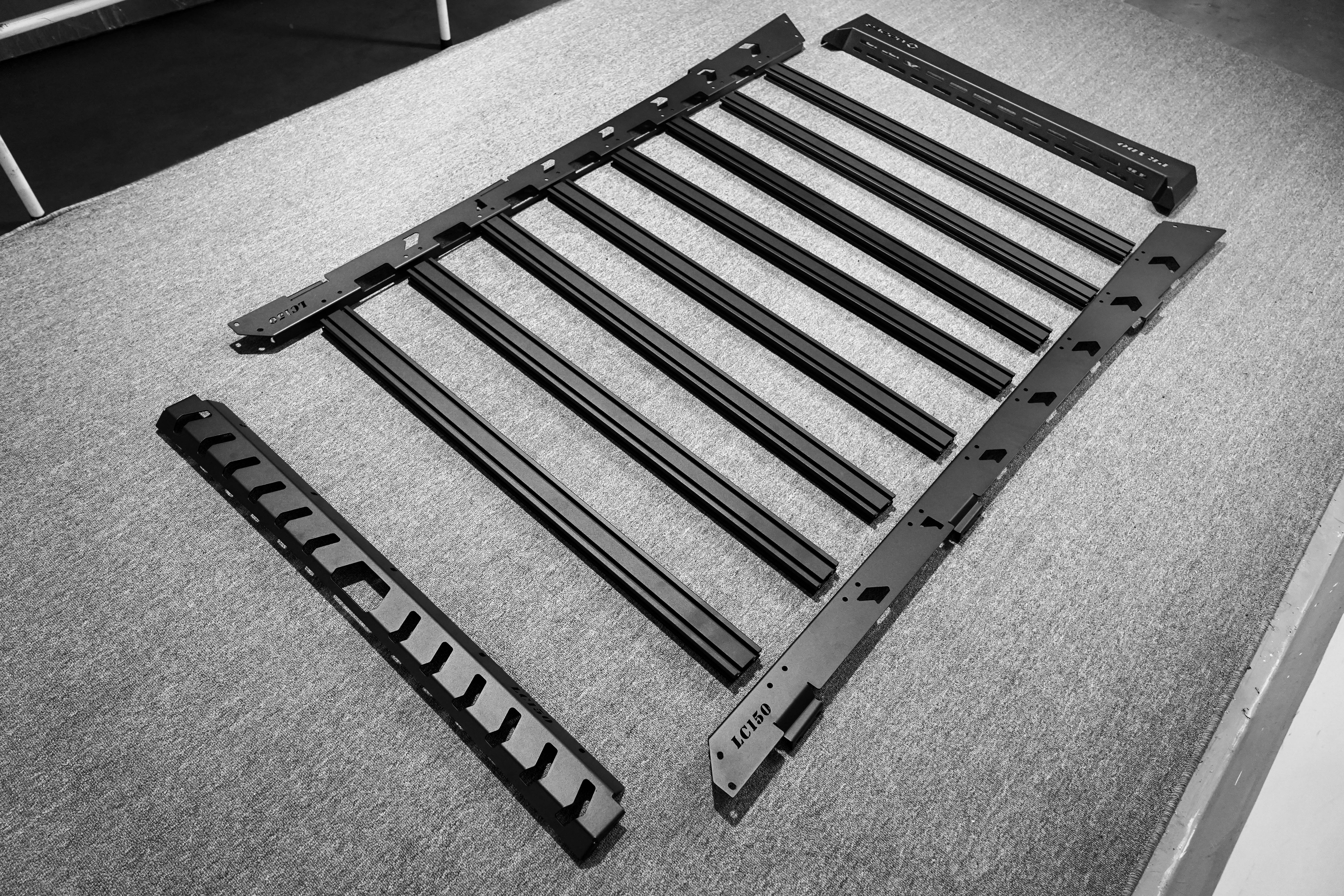 刀锋平台丰田霸道150